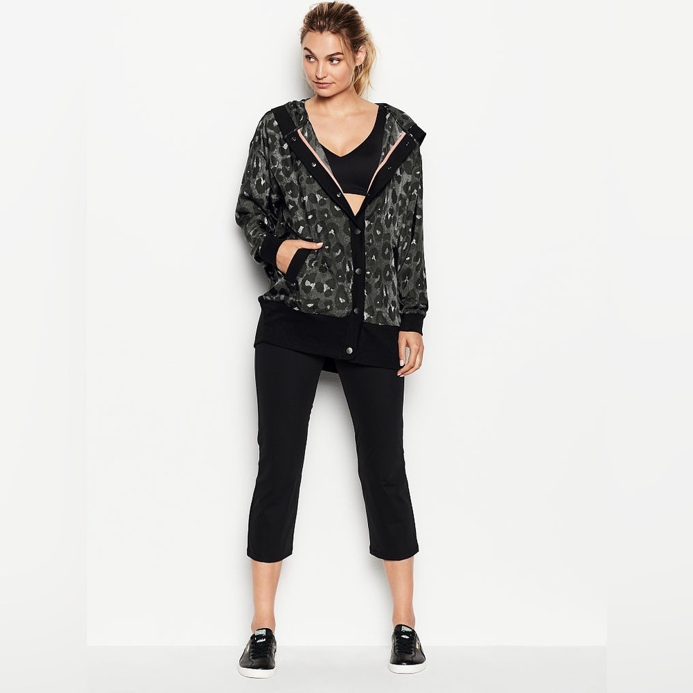 Victoria's Secret Sport hooded oversized windbreaker jacket size Small